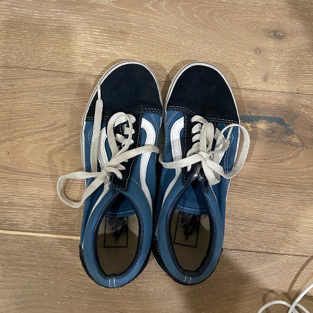 navy blue vans